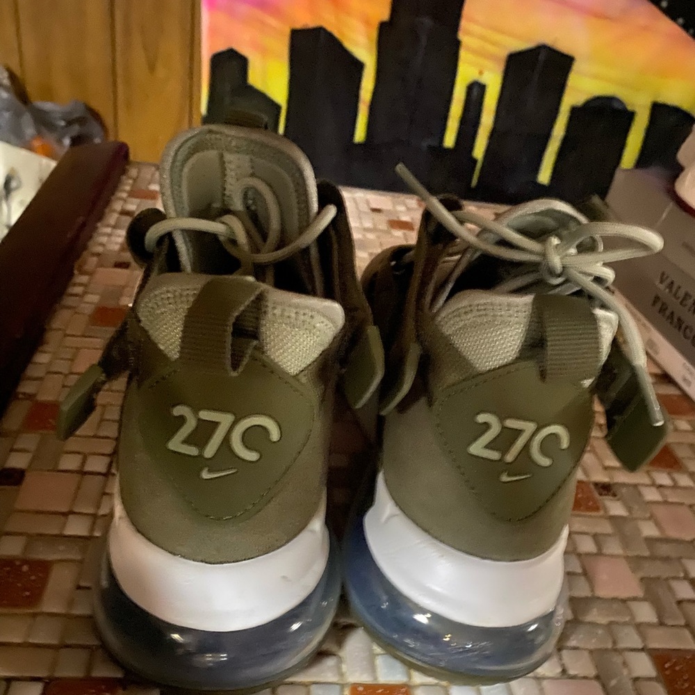 Nikes - Picture 2 of 4